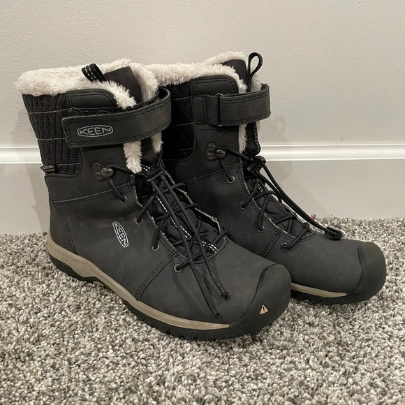 Keen Other - Keen insulated winter boots, youth size 5